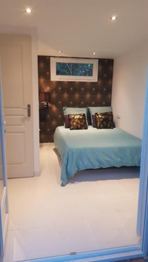 Guest House bedroom Riviera - Private Entrance, Roquebrune-Sur-Argens